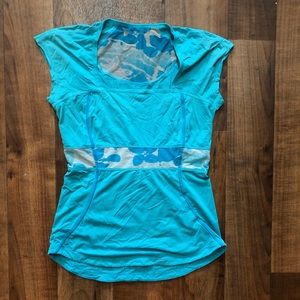 Lululemon Aqua Cap Sleeve Mesh Top 6 Silverescent